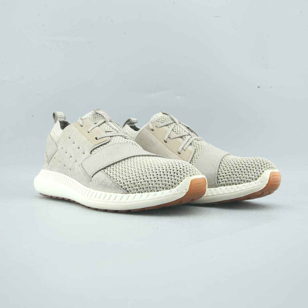UNDER ARMOUR THREADBORNE SHIFT