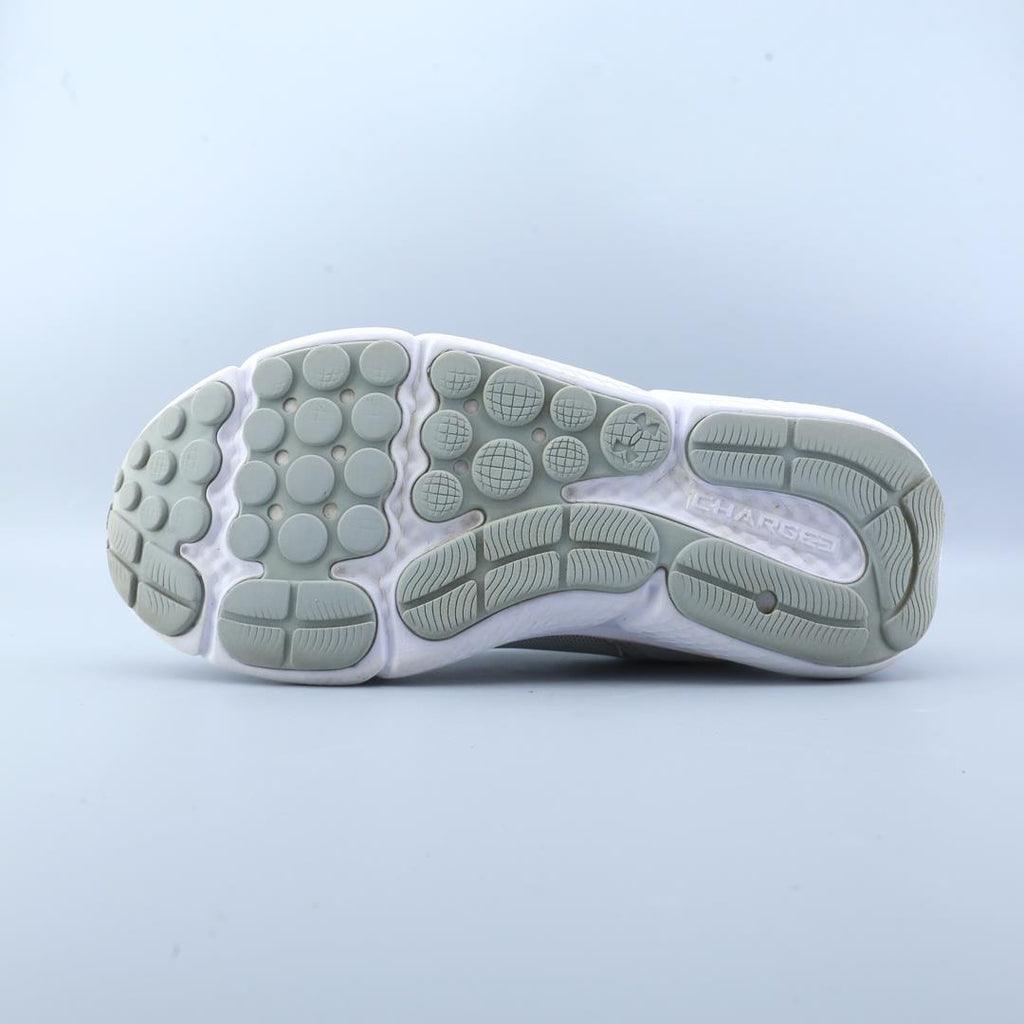 UNDER ARMOUR ASSERT 10
