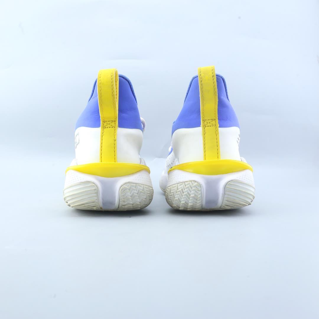 UNDER ARMOUR  CURRY 7