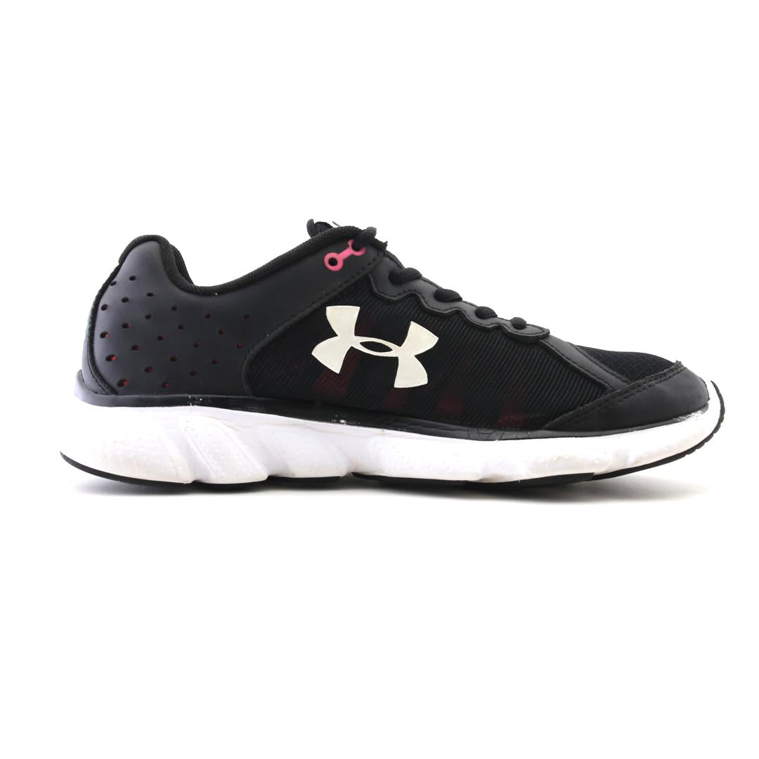 UNDER ARMOUR ASSERT 6