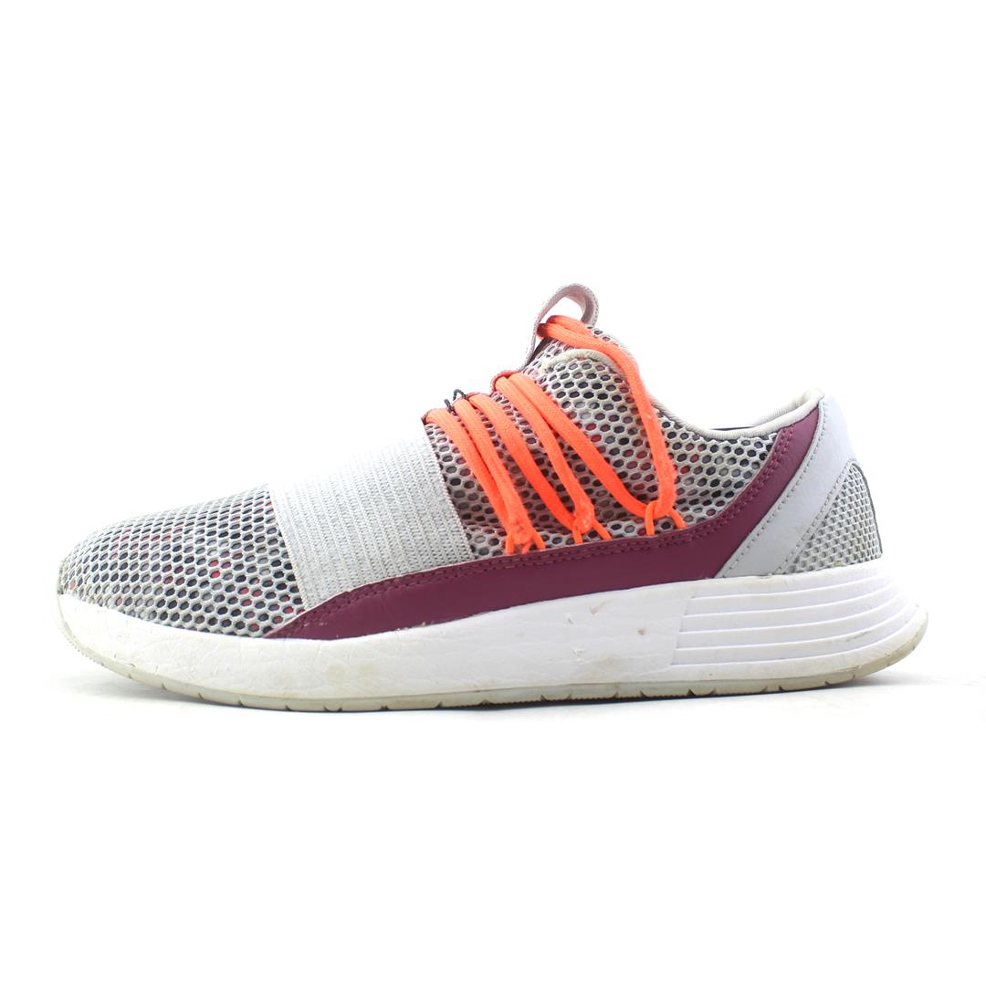 UNDER ARMOUR BREATHE LACE