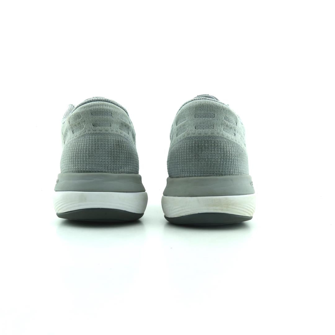 UNDER ARMOUR CHARGED LIGHTNING 2 TONED