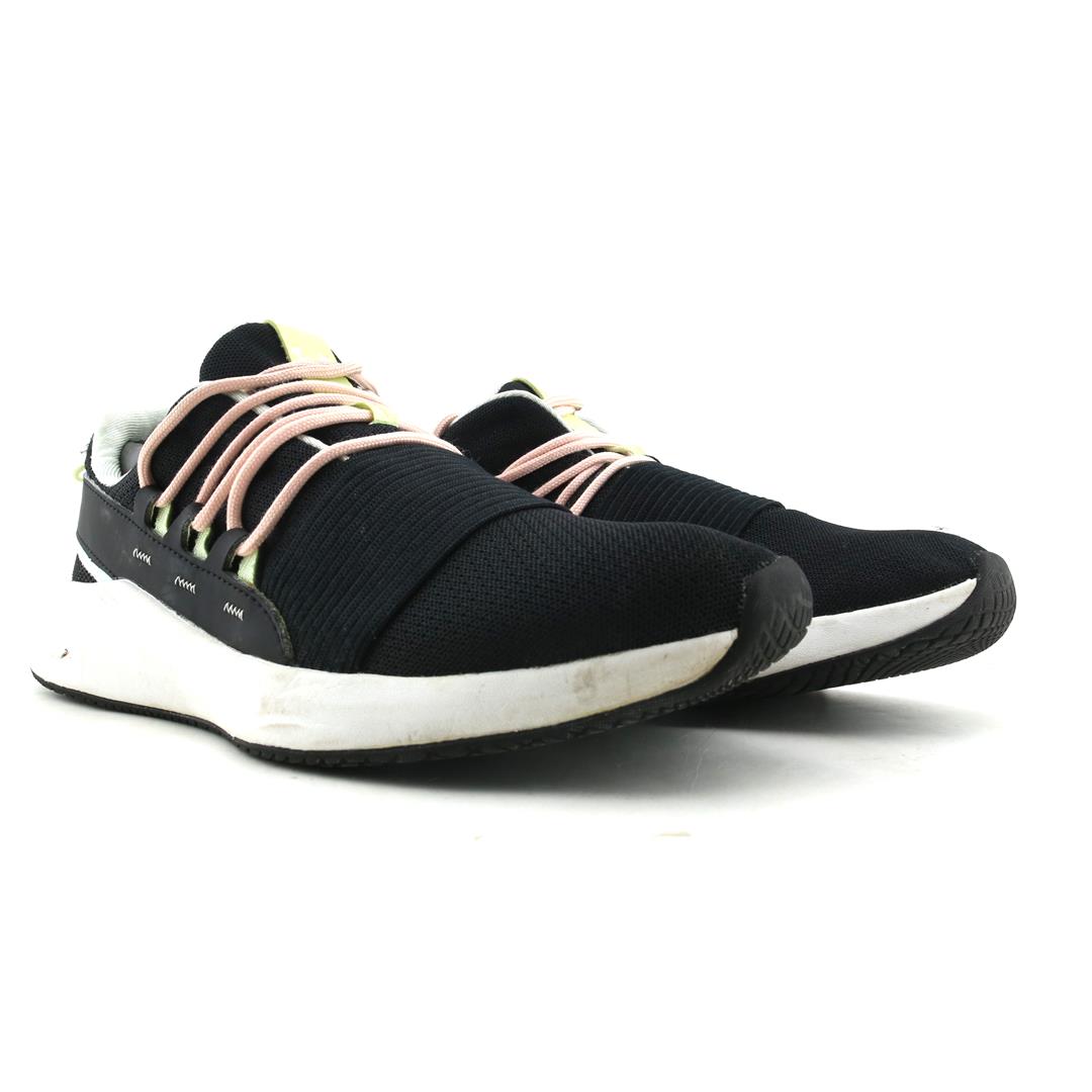 UNDER ARMOUR CHARGED BREATHE