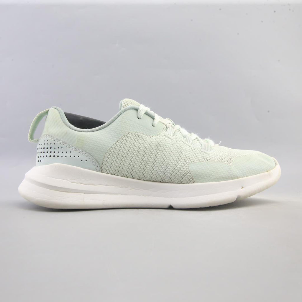 UNDER ARMOUR  ESSENTIAL