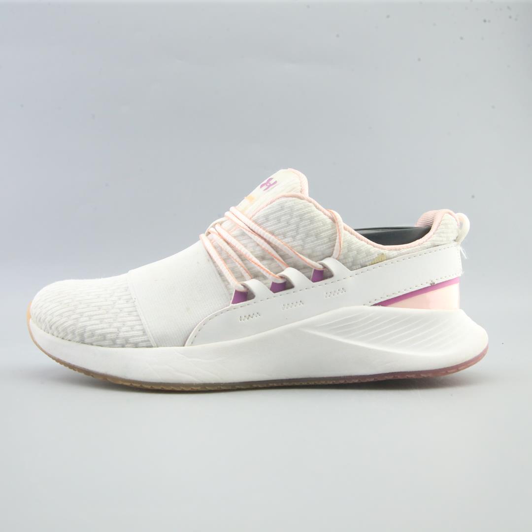 UNDER ARMOUR CHARGED BREATHE