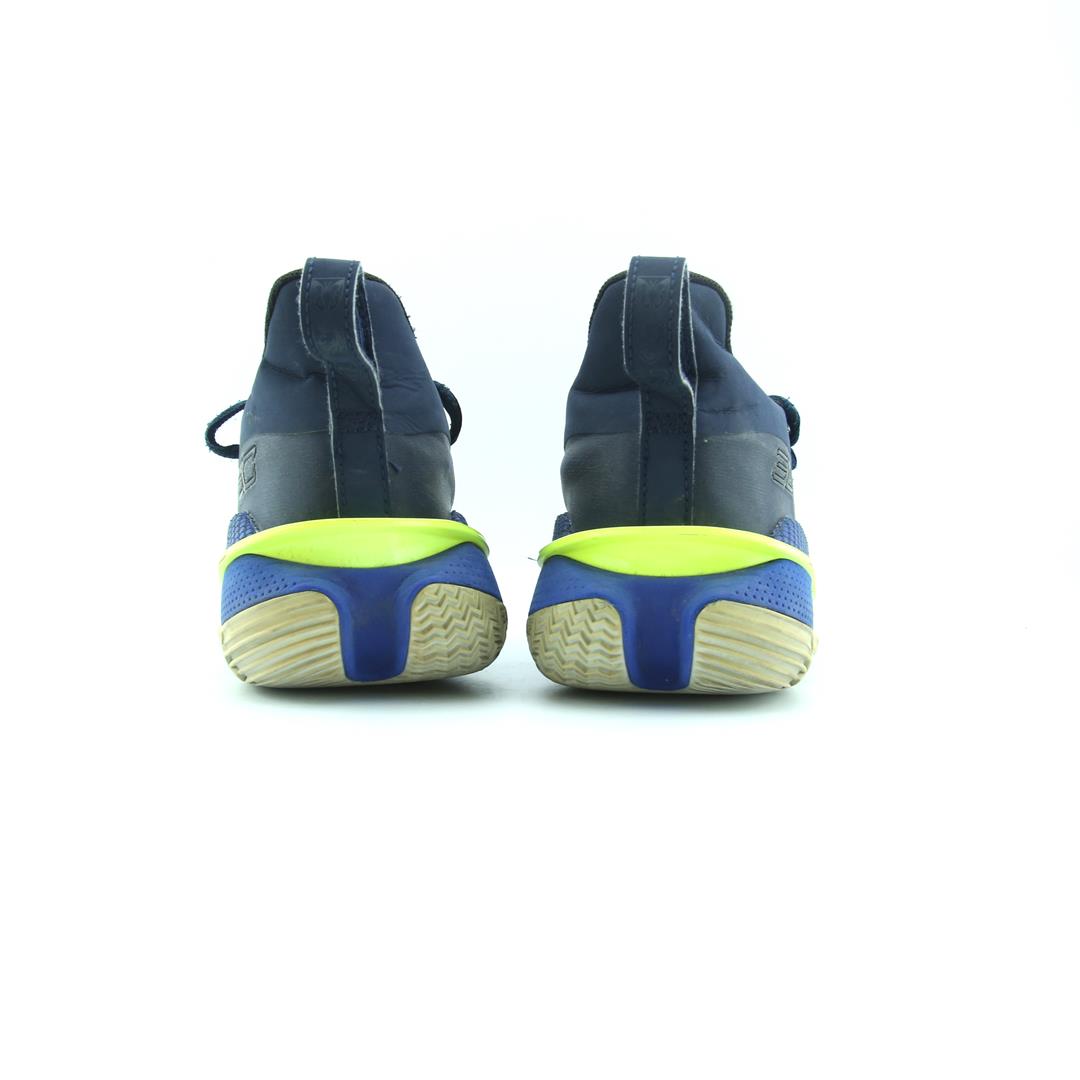UNDER ARMOUR  CURRY 7