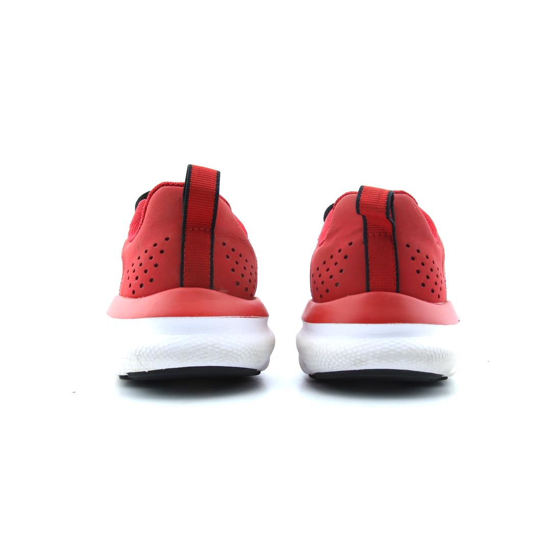 UNDER ARMOUR ASSERT 9