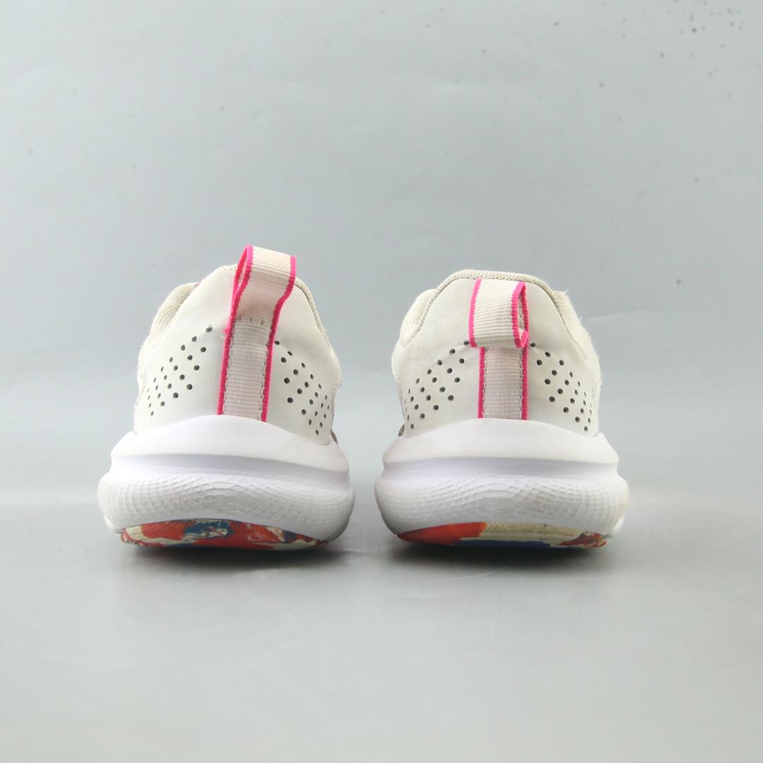 UNDER ARMOUR CHARGED ASSERT 9