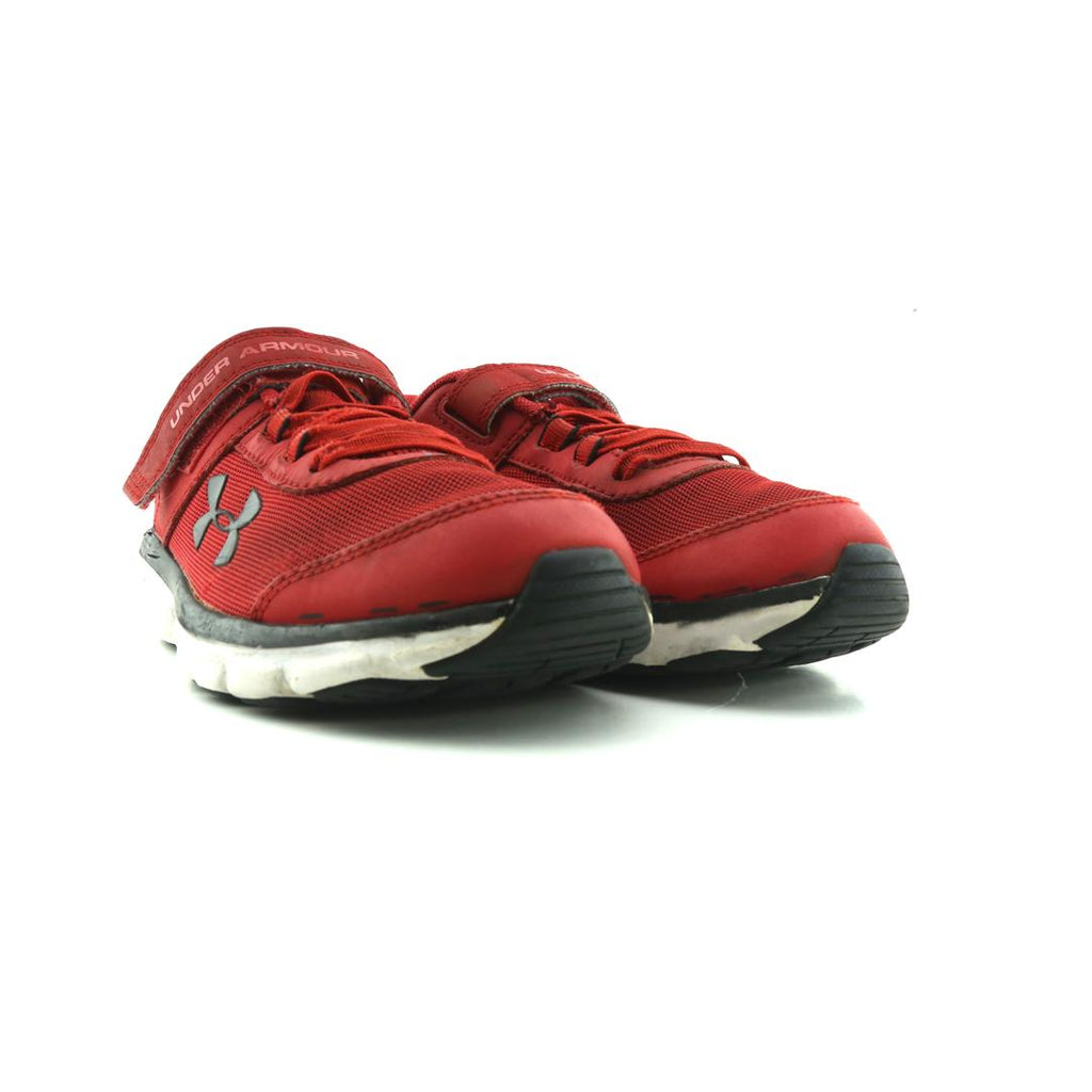 UNDER ARMOUR ASSERT 9