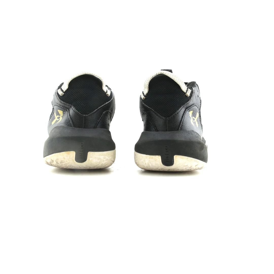 UNDER ARMOUR LOCKDOWN 6