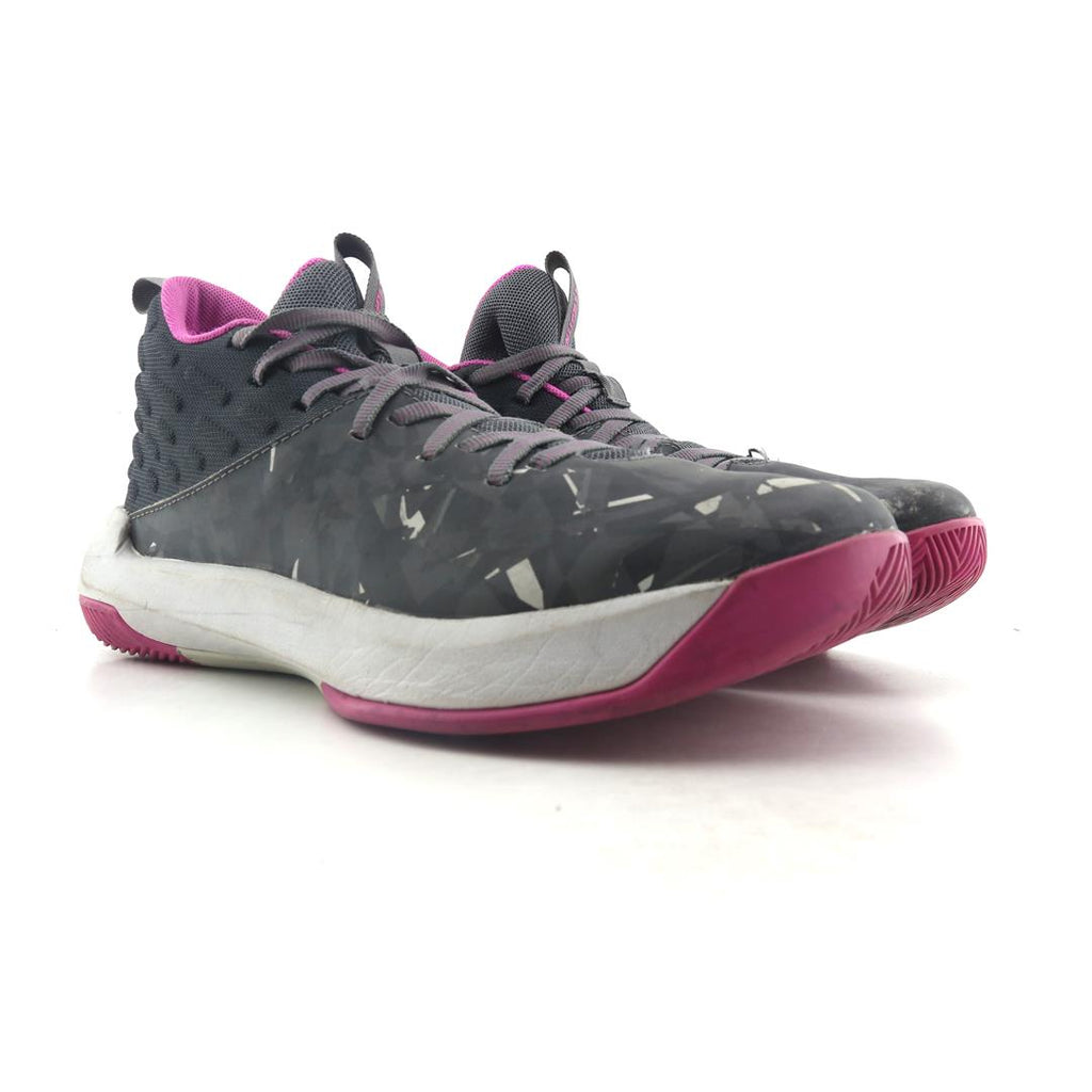 UNDER ARMOUR UA LIGHTNING 5