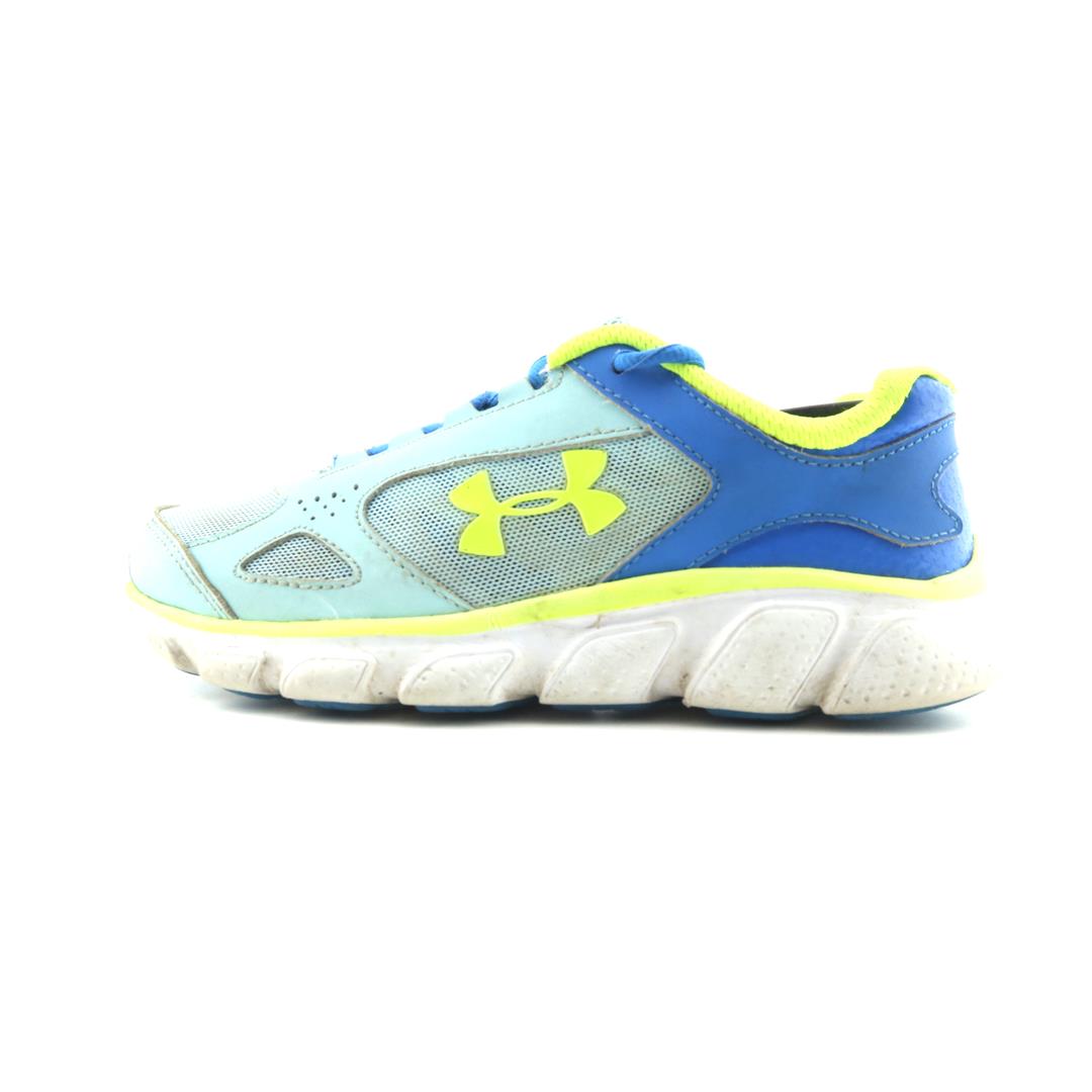 UNDER ARMOUR ASSERT 5