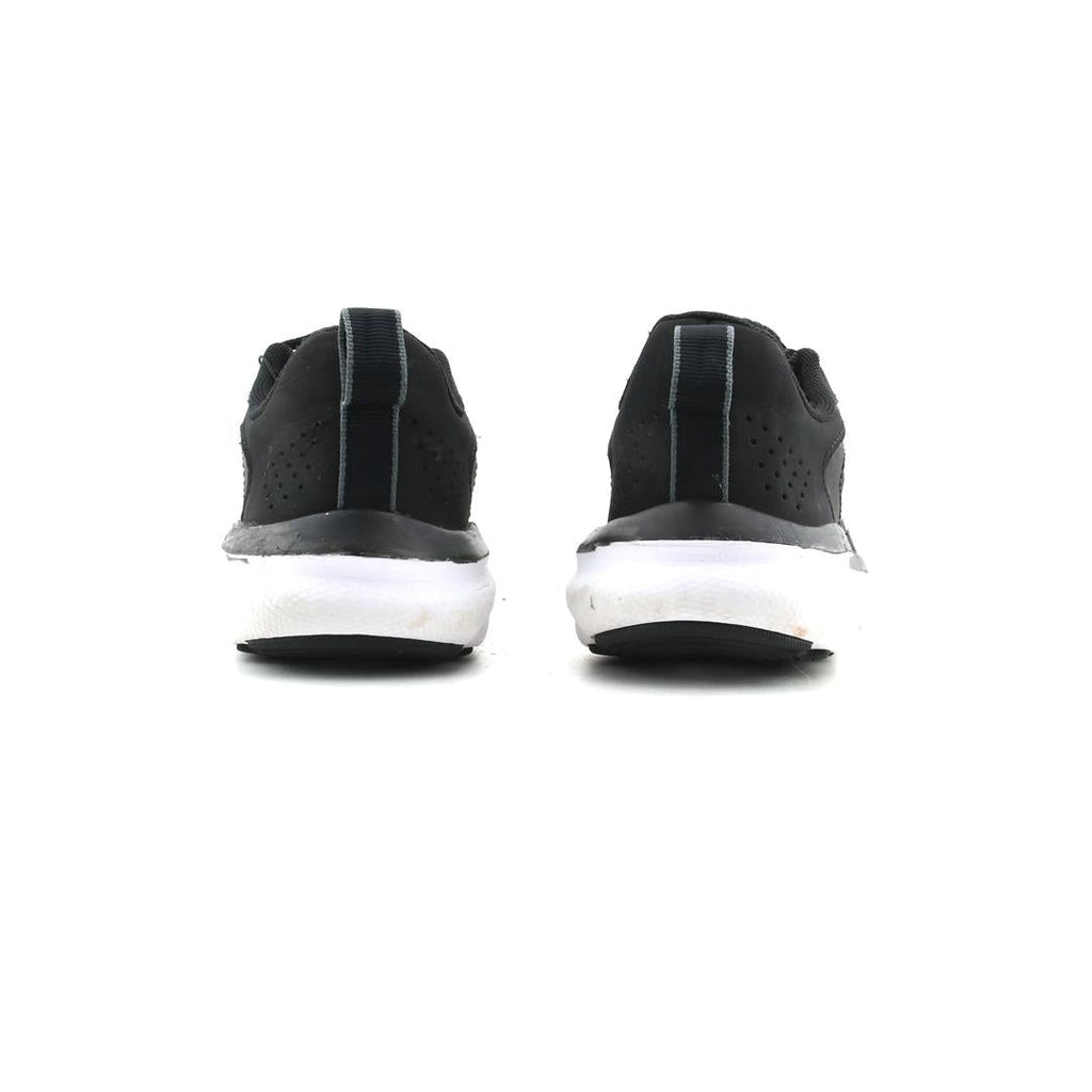 UNDER ARMOUR ASSERT 9