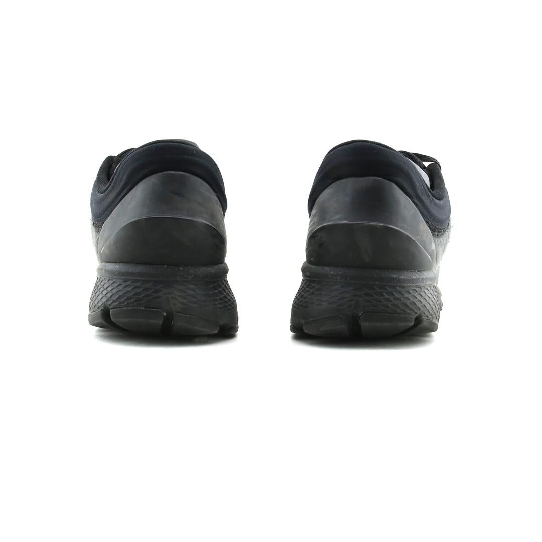 UNDER ARMOUR  CHARGED ESCAPE 3
