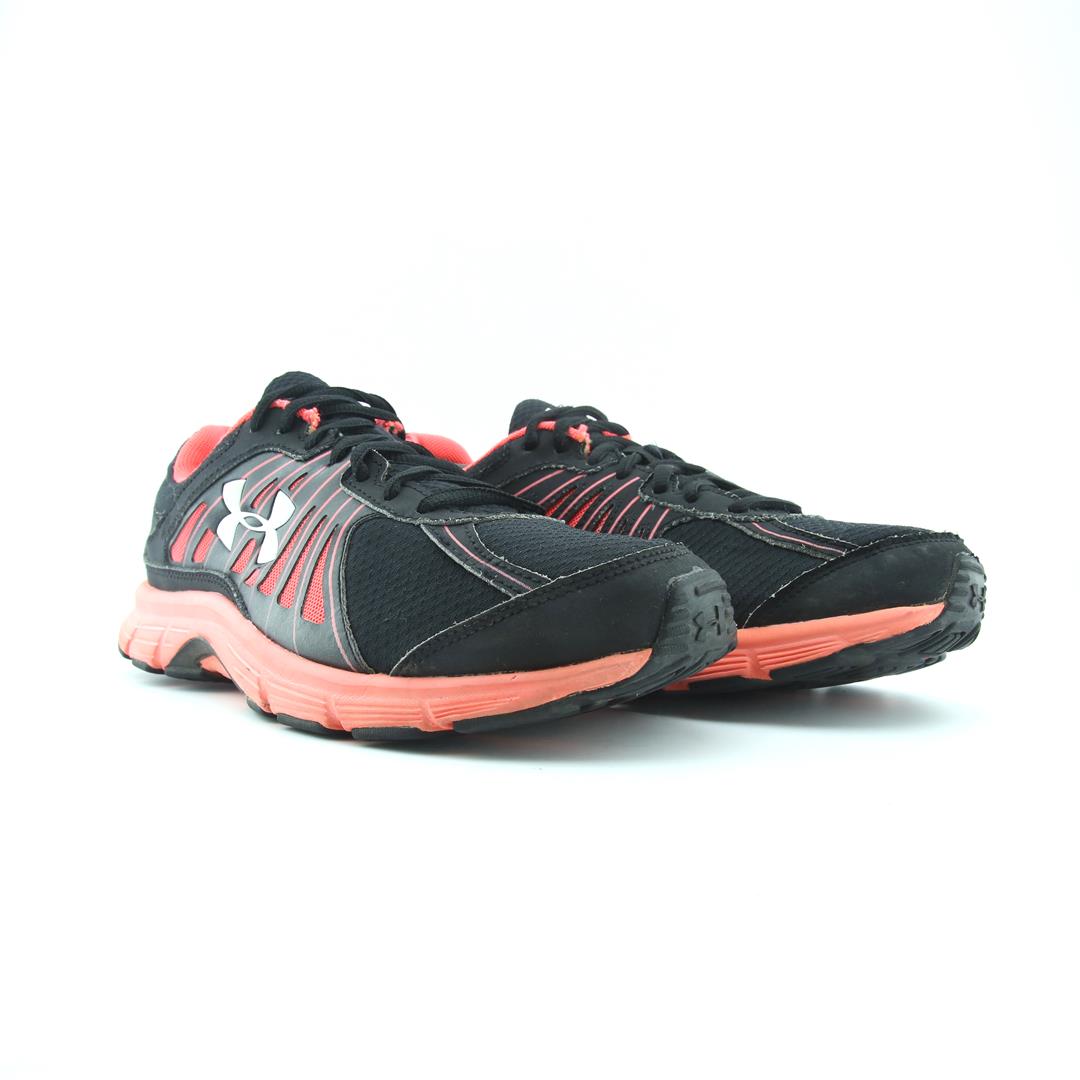 UNDER ARMOUR DASH