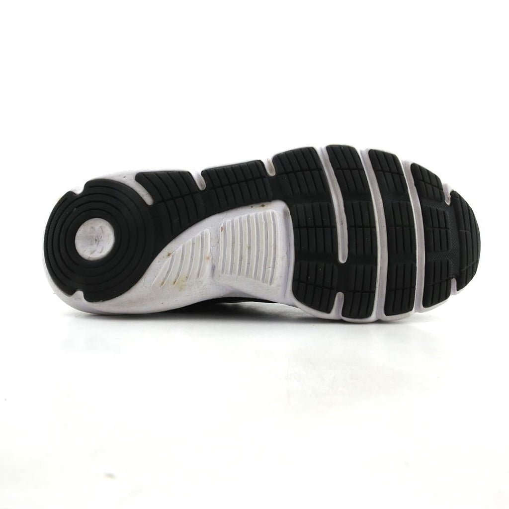 UNDER ARMOUR ASSERT 9