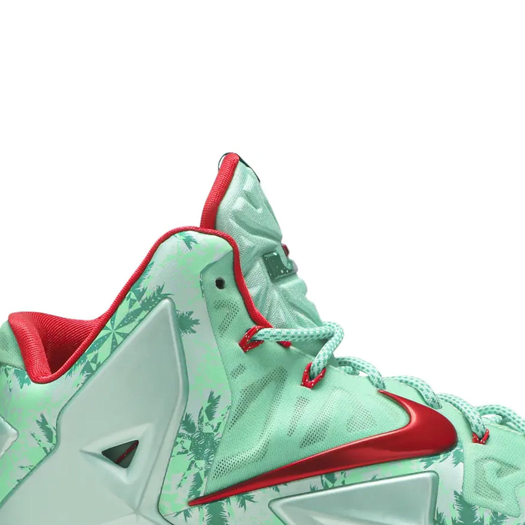 Nike LeBron 11 'Christmas' (2013)