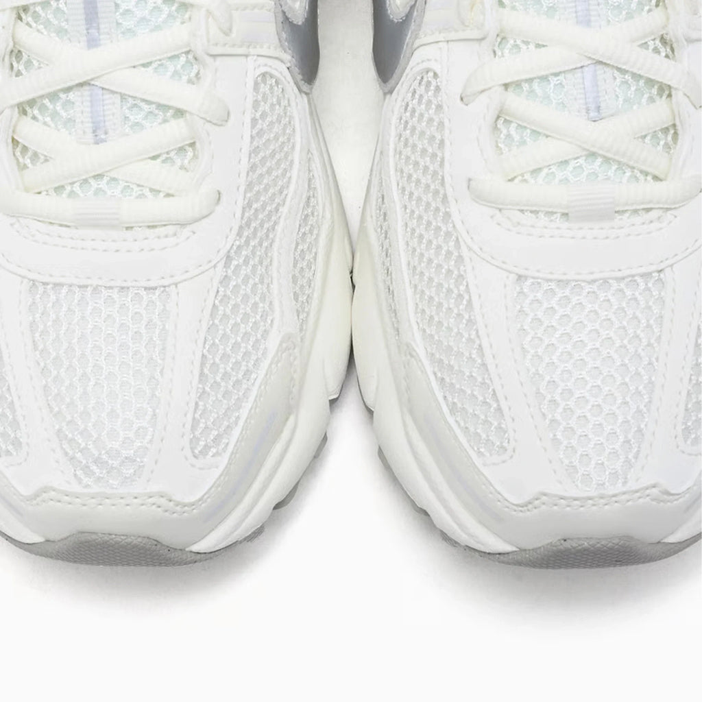 Nike Zoom Vomero 5 'Sail Vast Grey Metallic Silver'