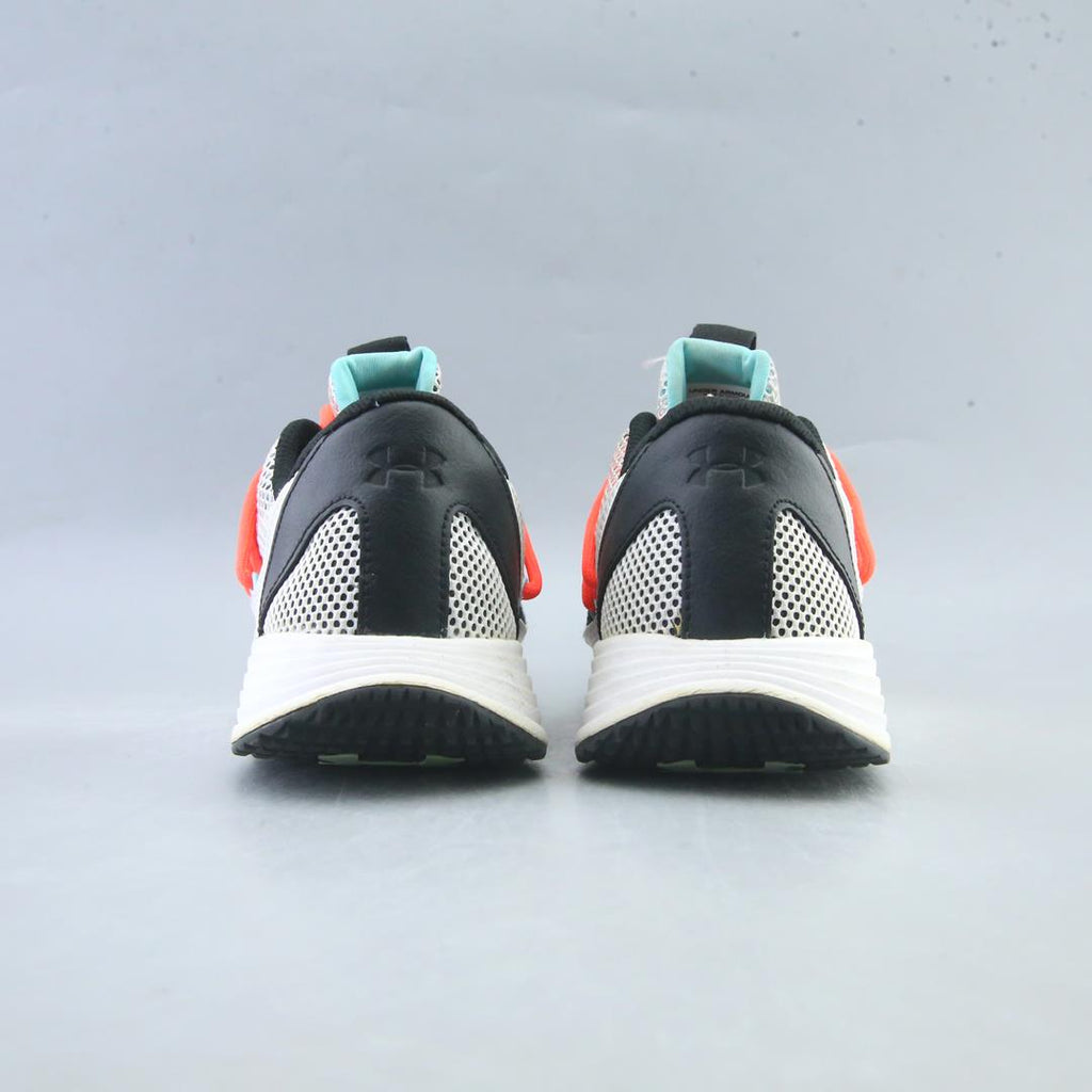 UNDER ARMOUR CHARGED BREATHE LACE