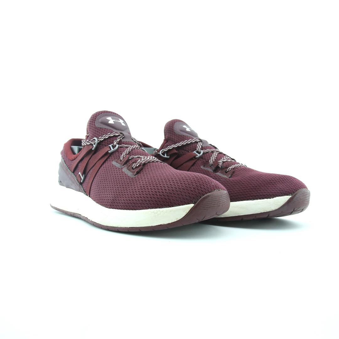 UNDER ARMOUR BREATHE TARINER