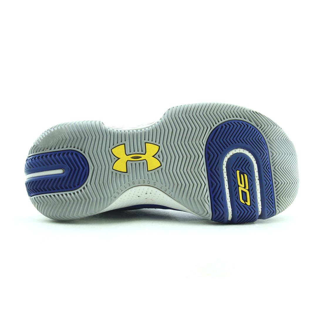 UNDER ARMOUR   CURRY SC 3ZERO 4