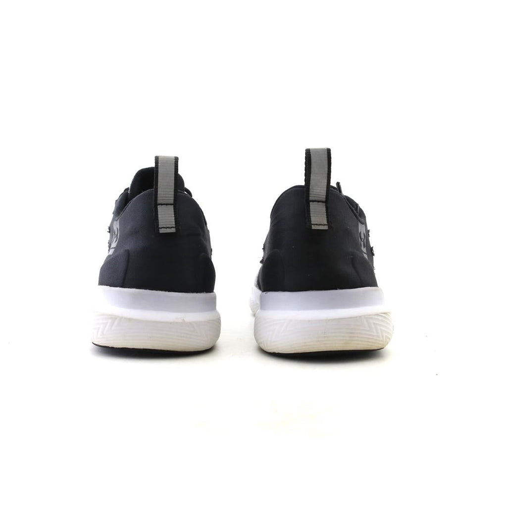 UNDER ARMOUR CHARGED 24-7 LOW