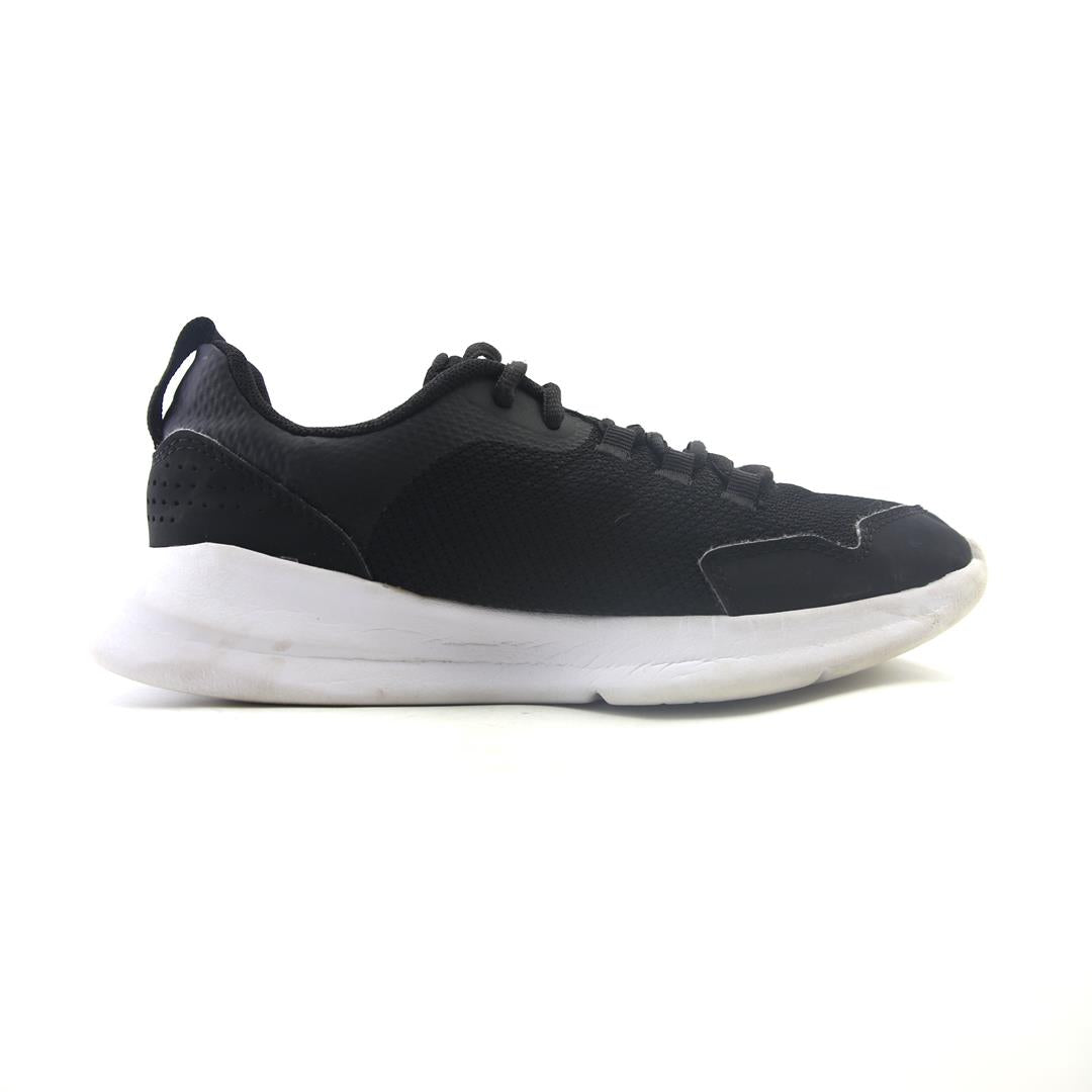 UNDER ARMOUR ESSENTIAL