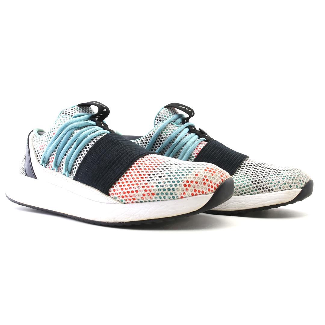 UNDER ARMOUR  CHARGED PURSUIT 3
