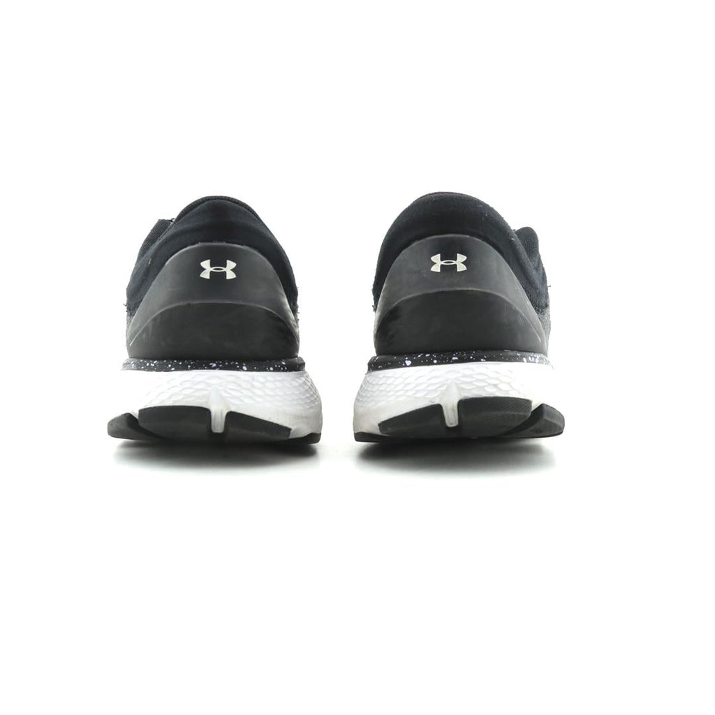 UNDER ARMOUR CHARGED ESCAPE 3
