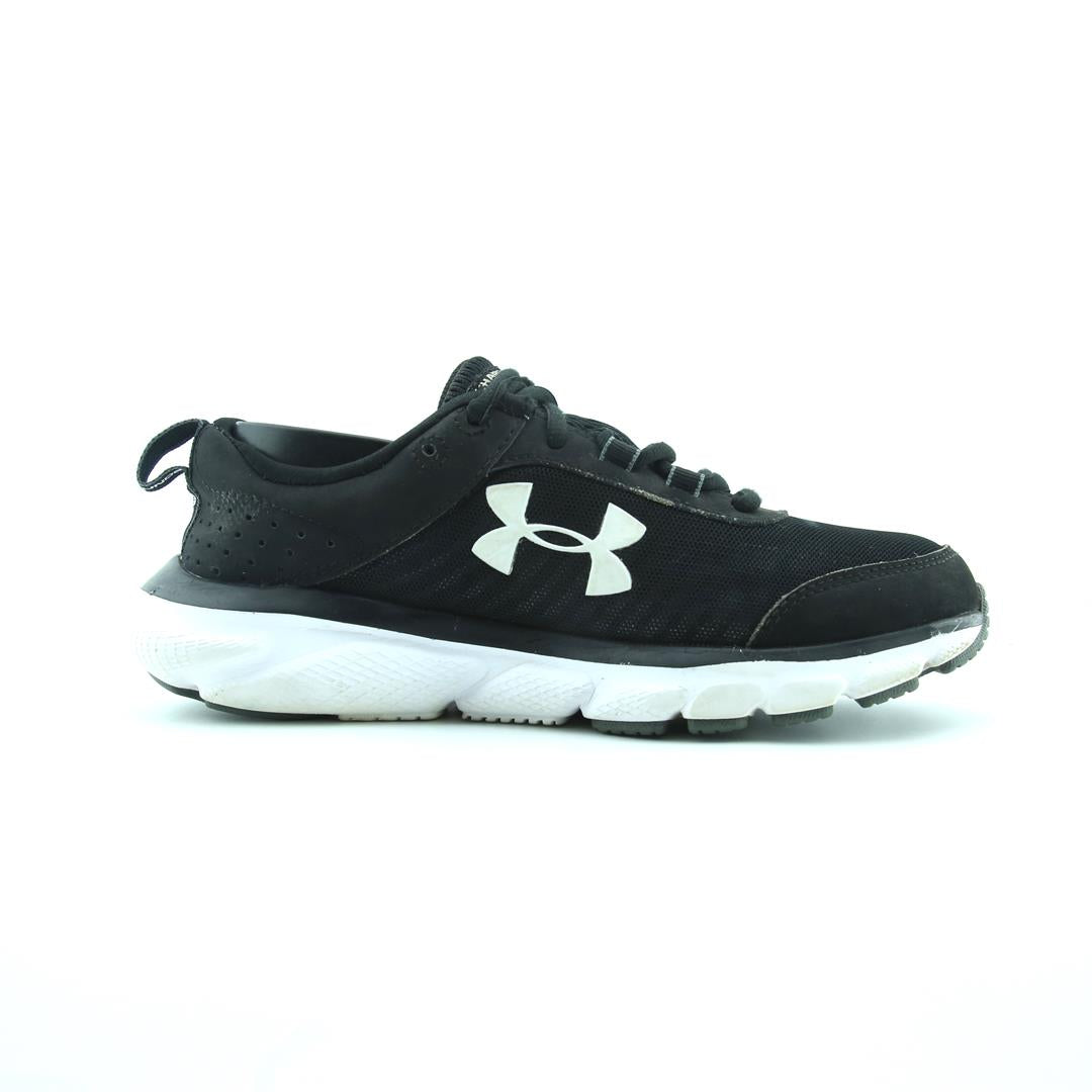 UNDER ARMOUR ASSERT 9