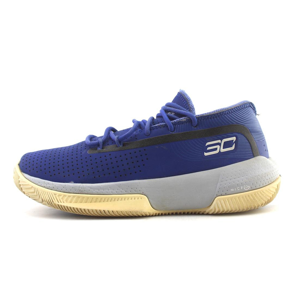 UNDER ARMOUR  UA SC 3ZERO III