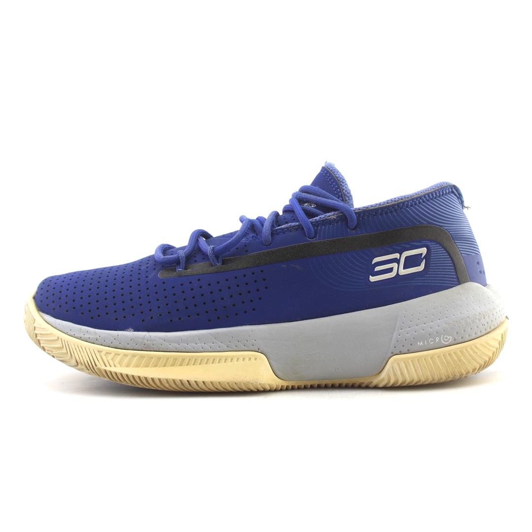 UNDER ARMOUR  UA SC 3ZERO III