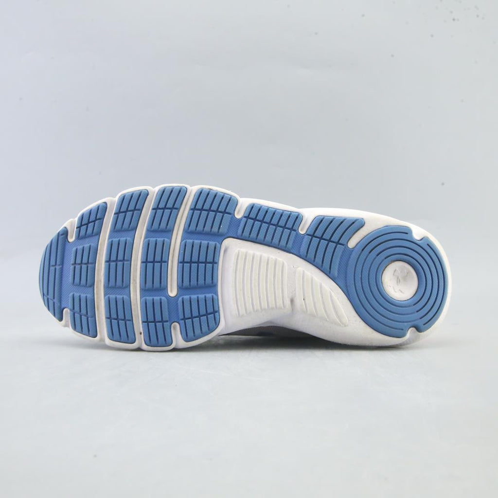 UNDER ARMOUR ASSERT 9