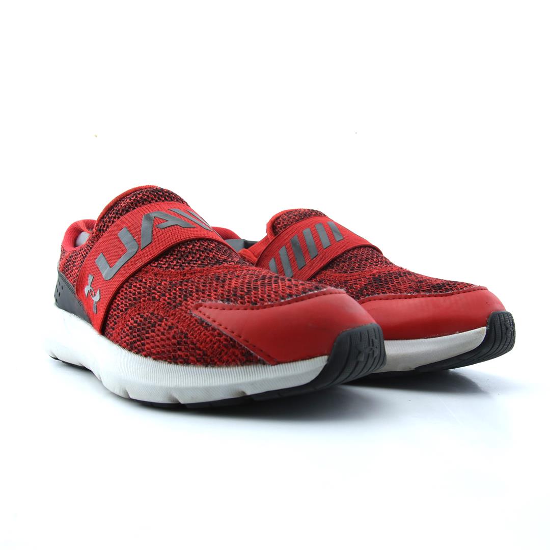 UNDER ARMOUR SURGE 3