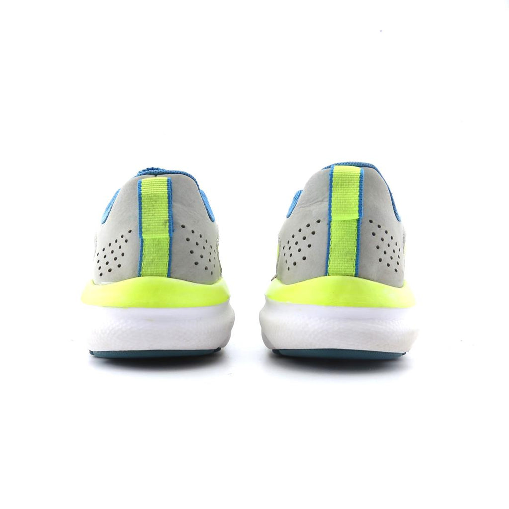 UNDER ARMOUR  ASSERT 9