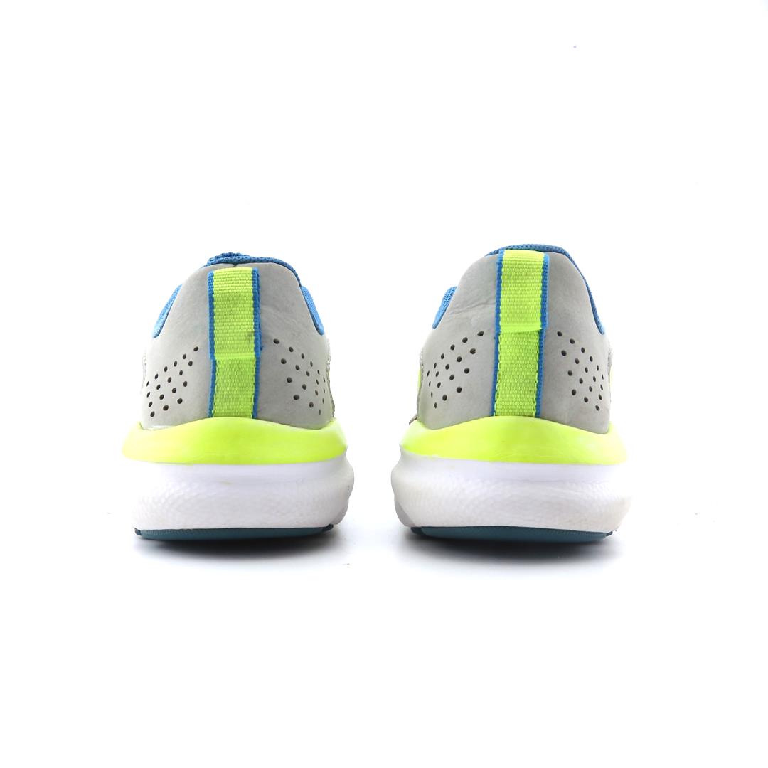 UNDER ARMOUR  ASSERT 9