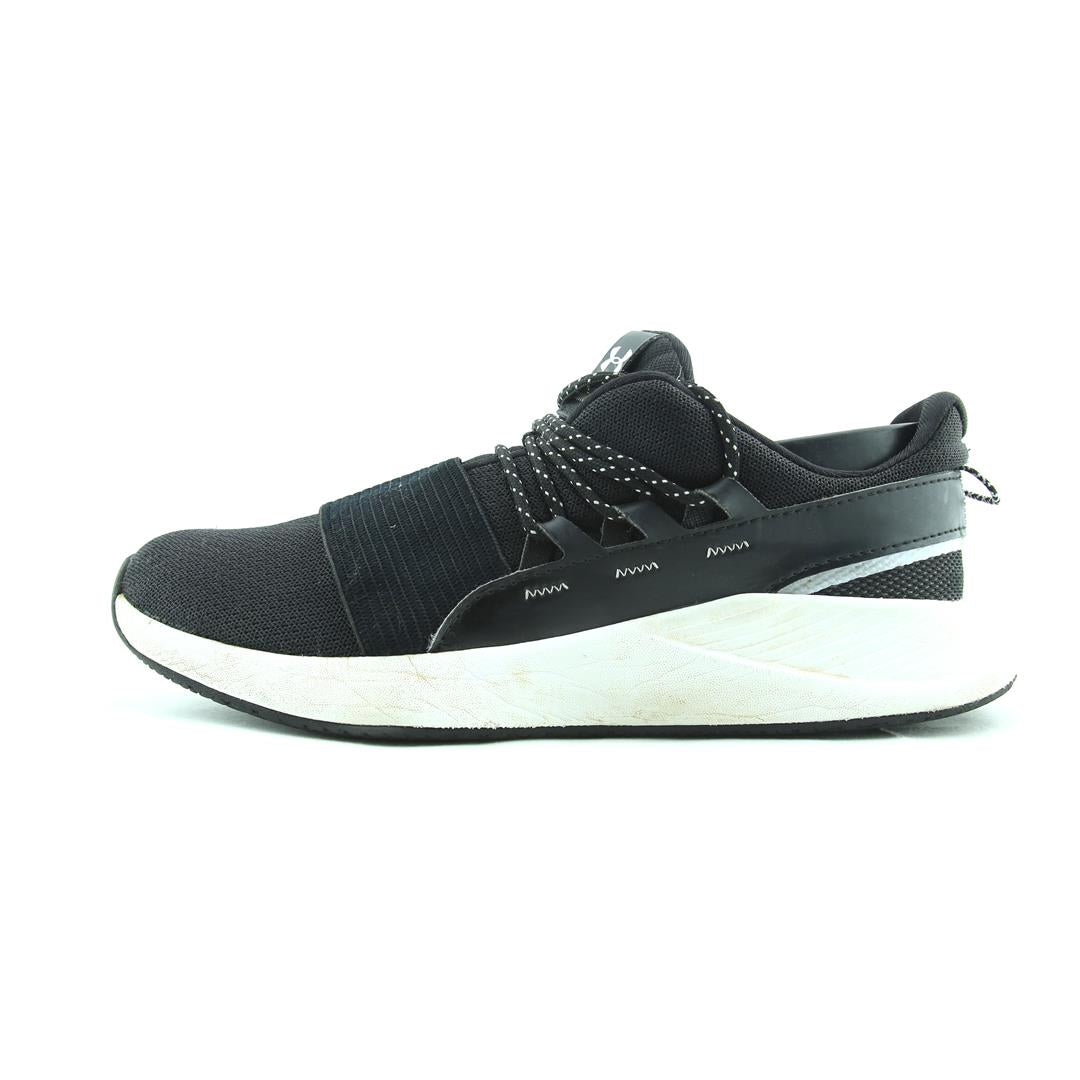 UNDER ARMOUR CHARGED BREATHE LACE