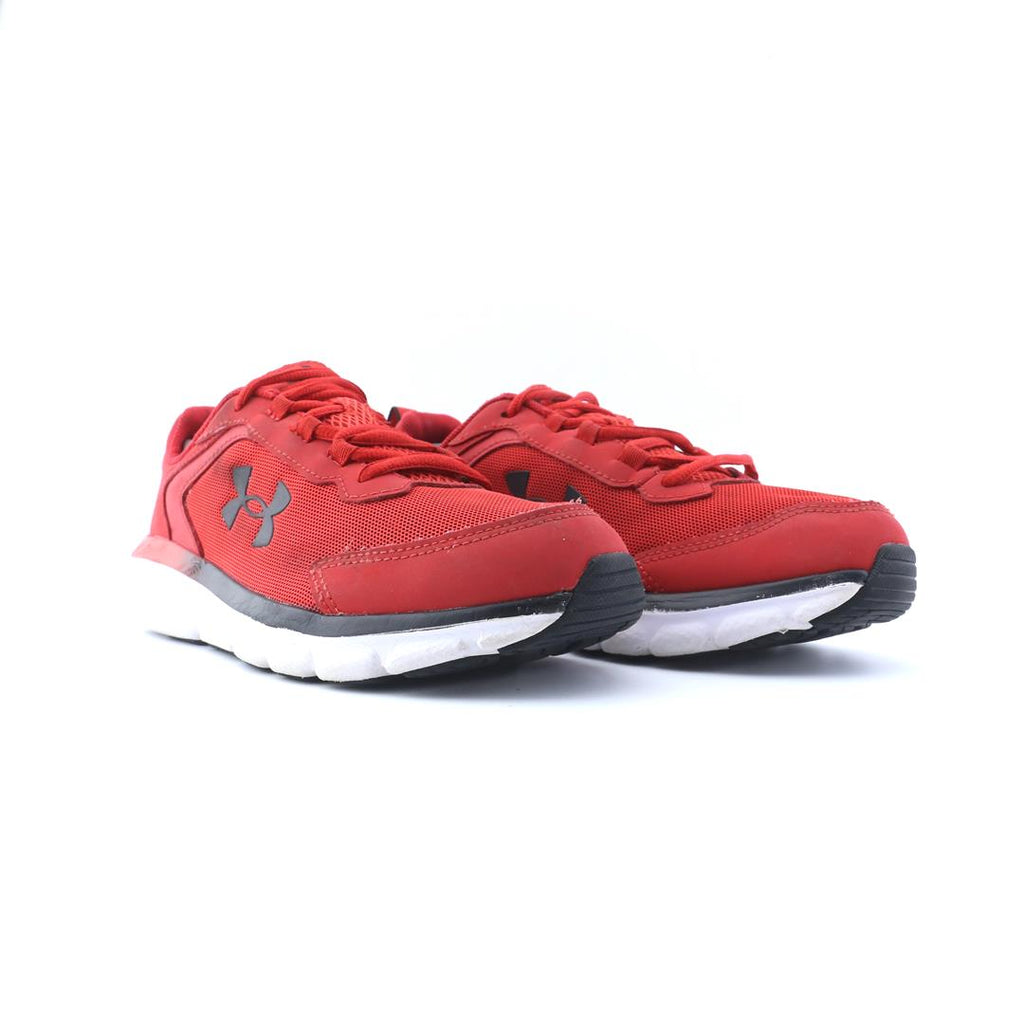 UNDER ARMOUR ASSERT 9