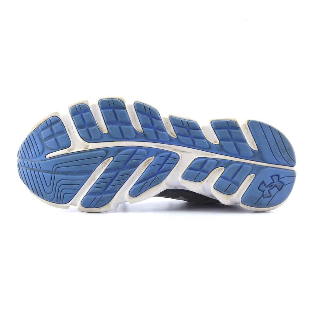 UNDER ARMOUR ASSERT 9