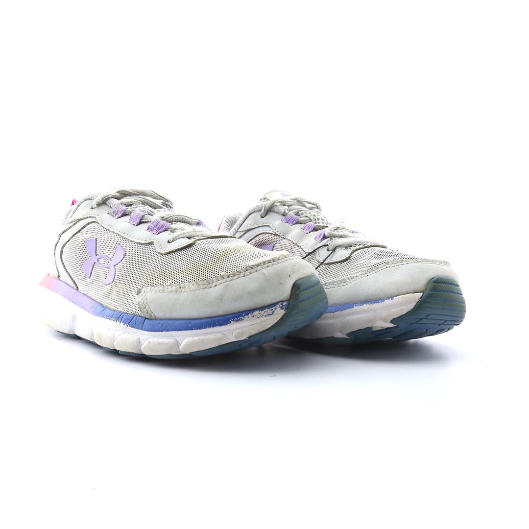 UNDER ARMOUR ASSERT 9