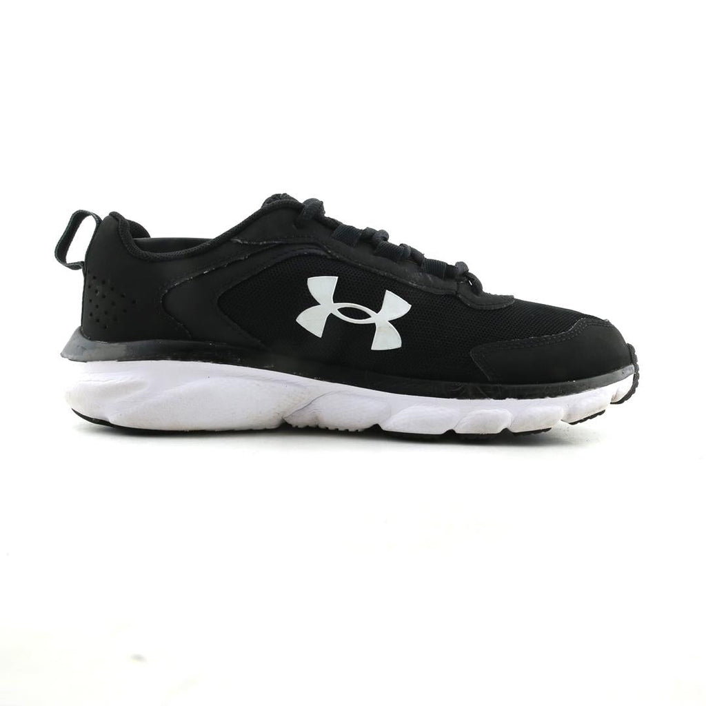 UNDER ARMOUR ASSERT 9