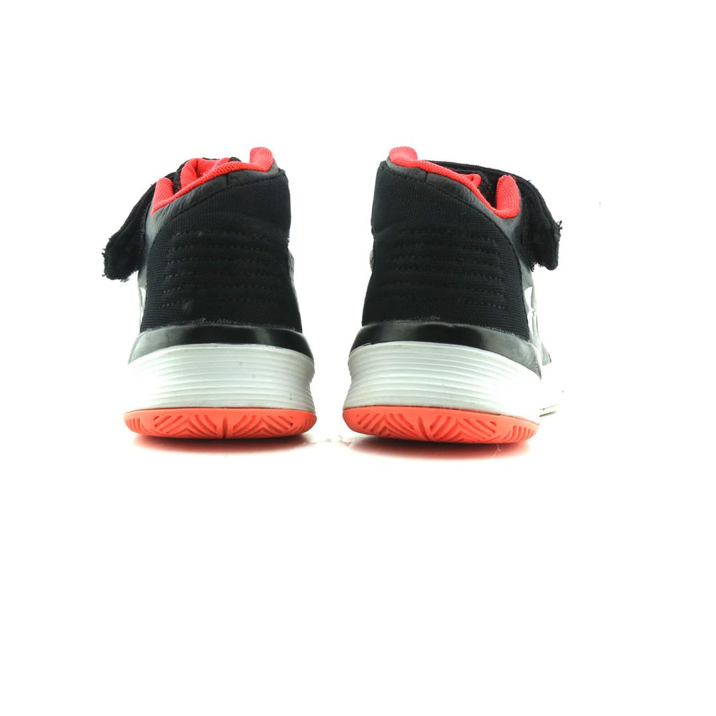 UNDER ARMOUR GET B ZEE