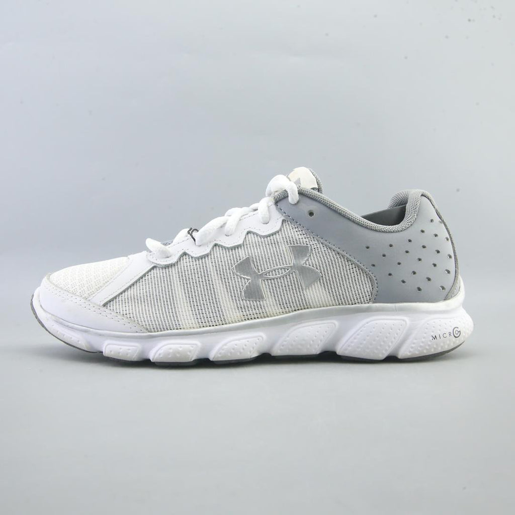 UNDER ARMOUR ASSERT 6