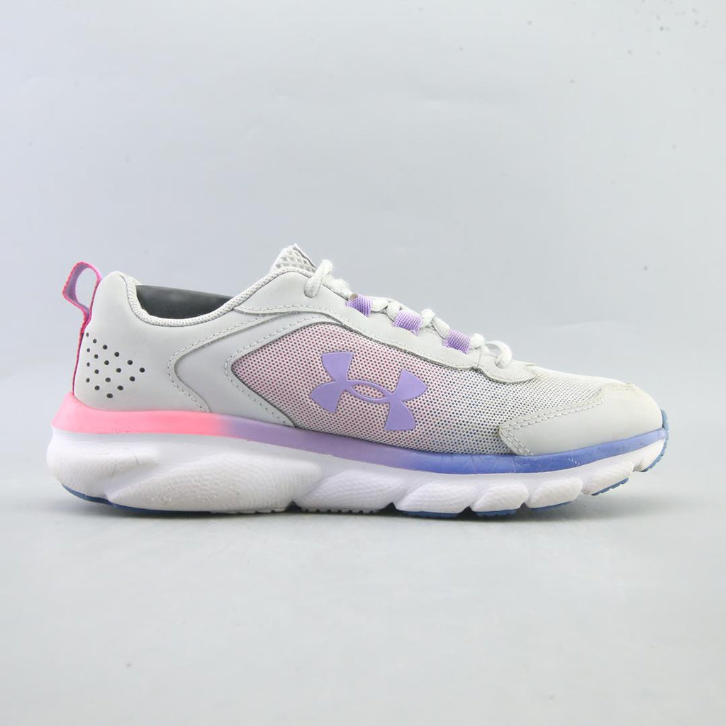 UNDER ARMOUR ASSERT 9