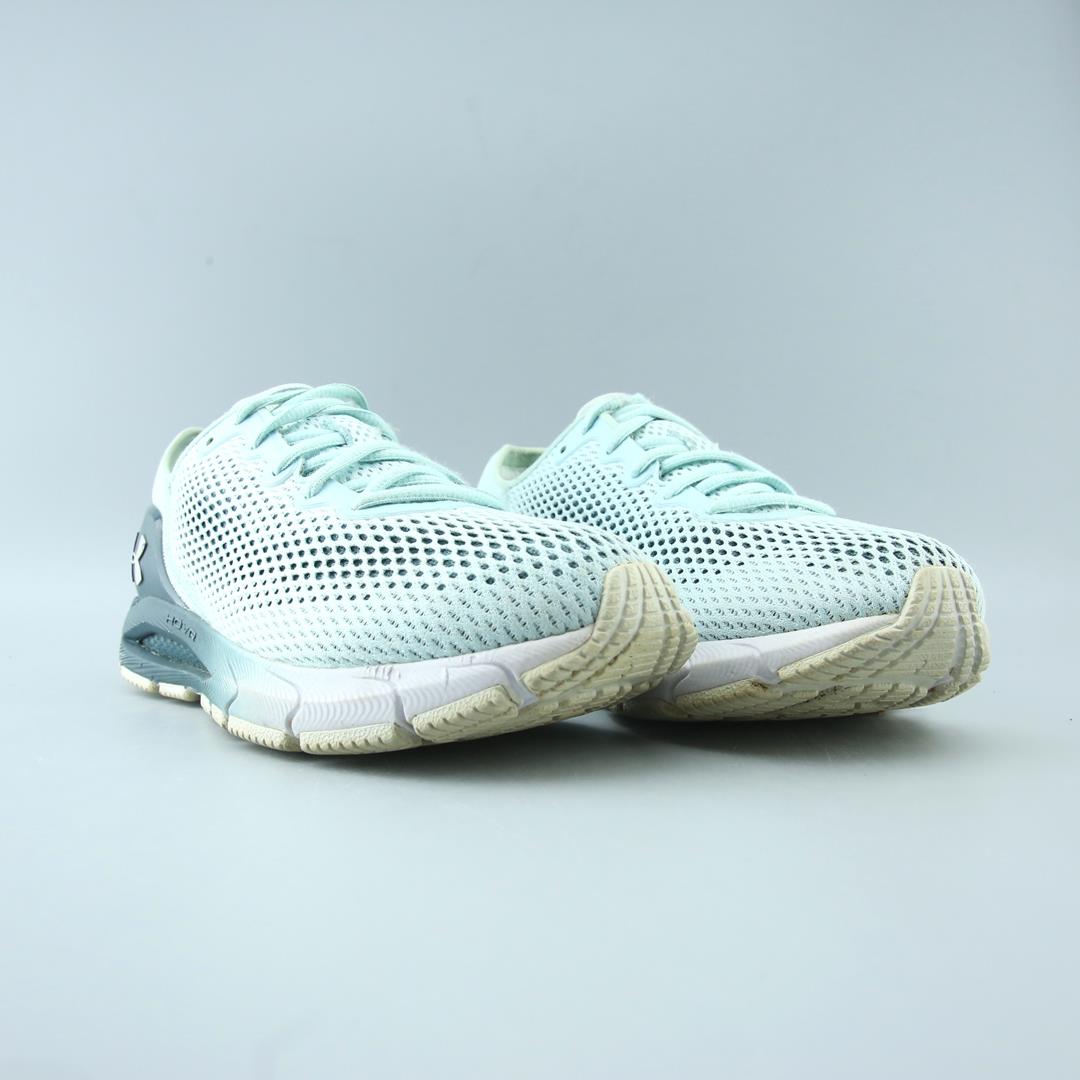 UNDER ARMOUR HOVR SONIC 4