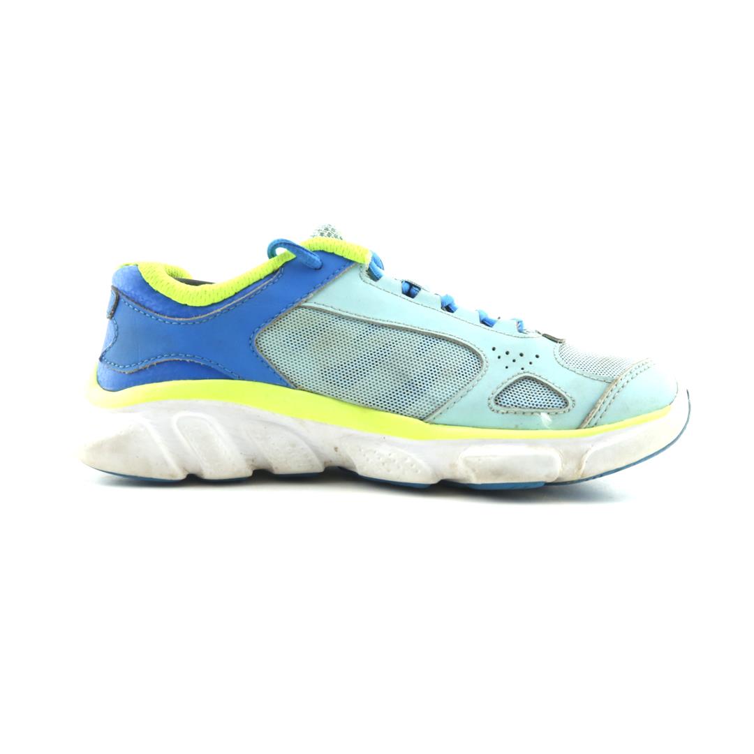 UNDER ARMOUR ASSERT 5