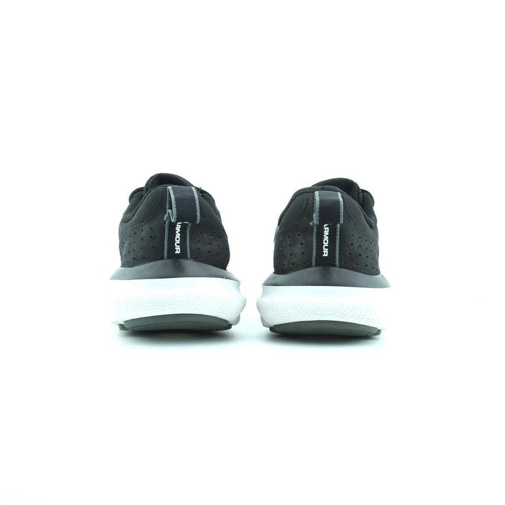 UNDER ARMOUR ASSERT 9