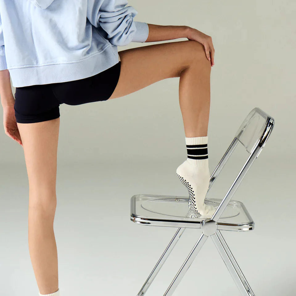 Retro Crew - Grip Socks - (Barre / Pilates)