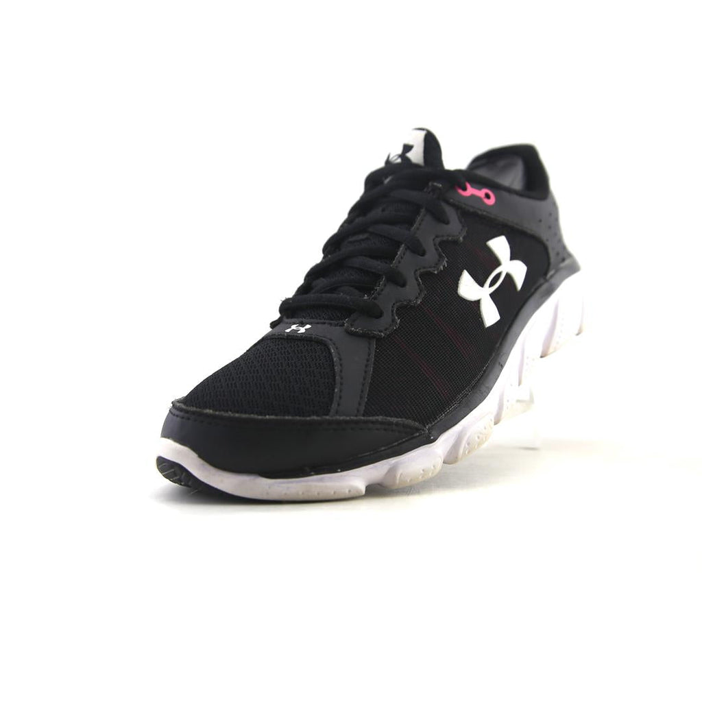UNDER ARMOUR ASSERT 6