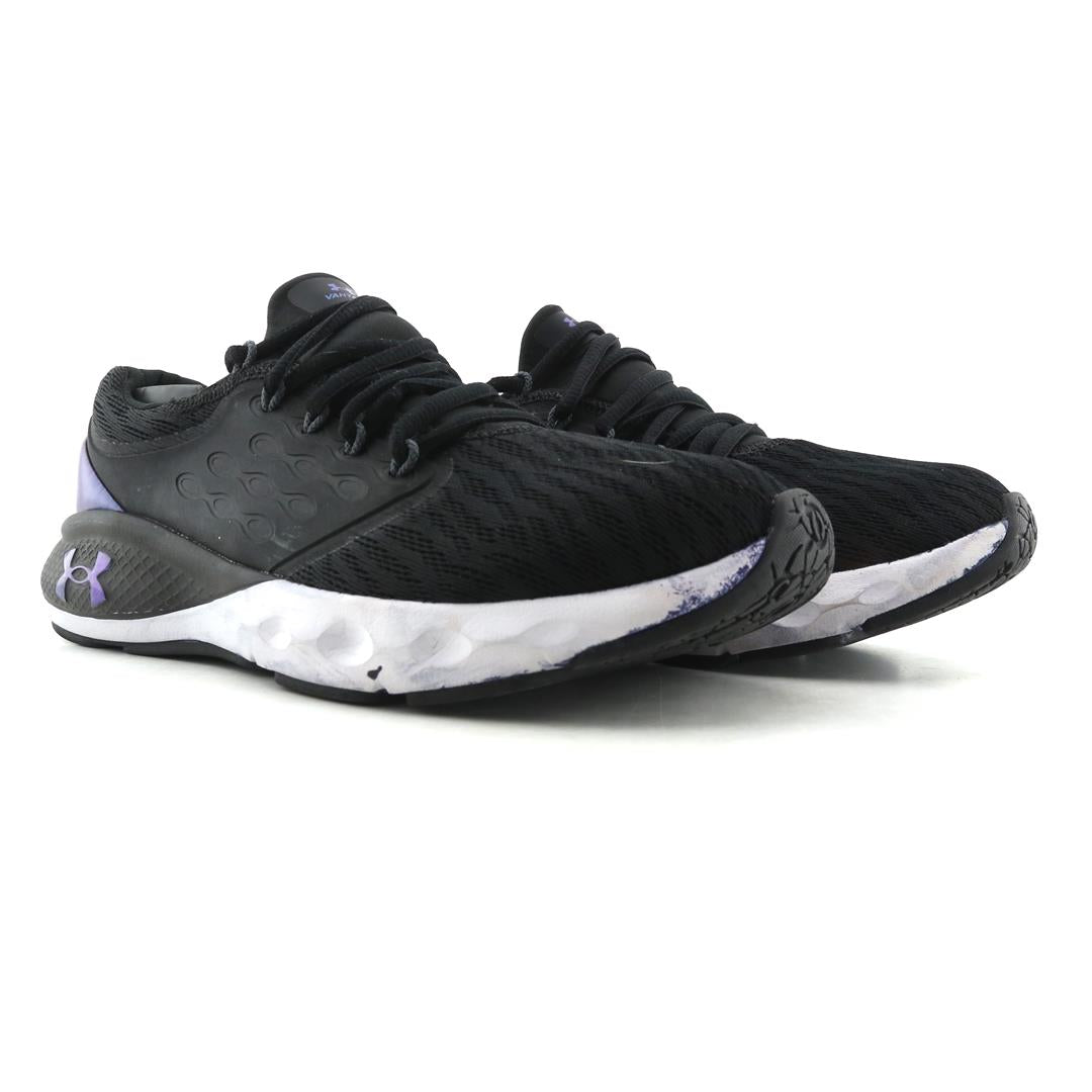 UNDER ARMOUR CHARGED VANTAGE CLRSHFT
